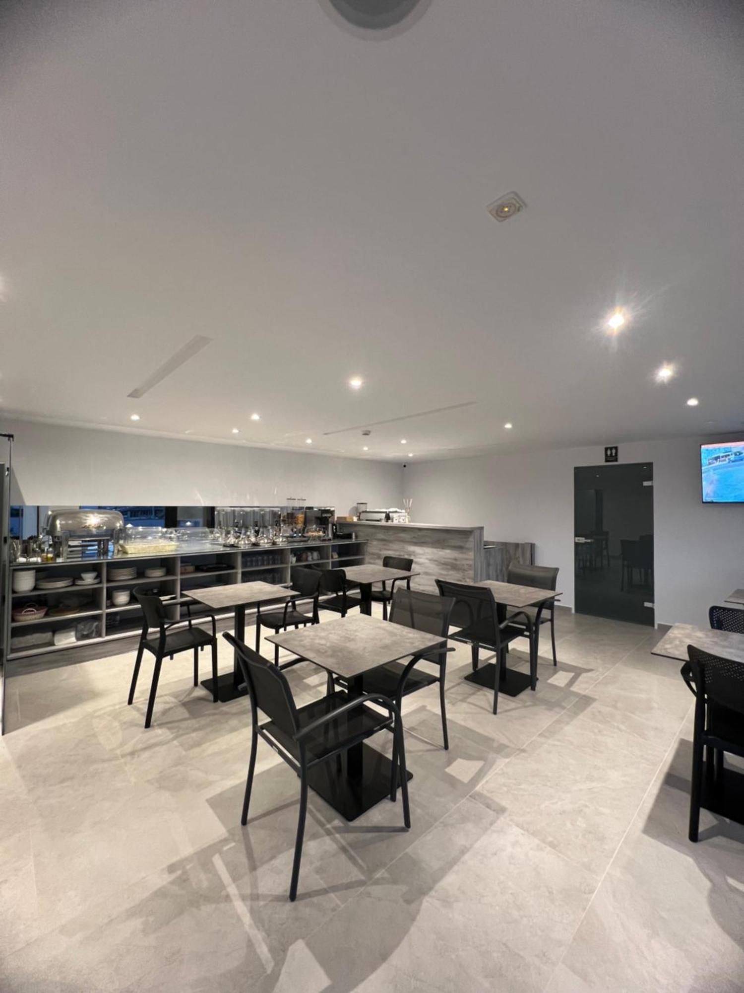 Adele Hotel Ксамил Экстерьер фото