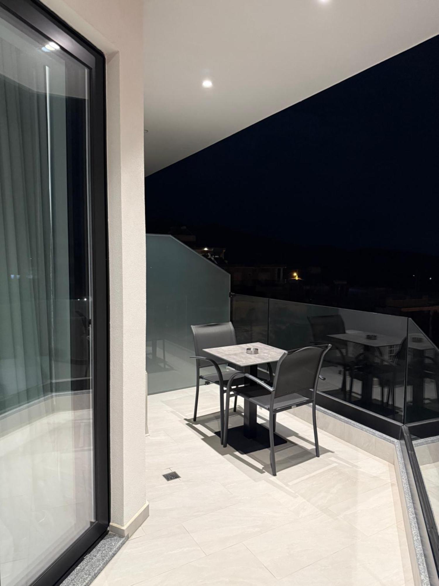 Adele Hotel Ксамил Экстерьер фото